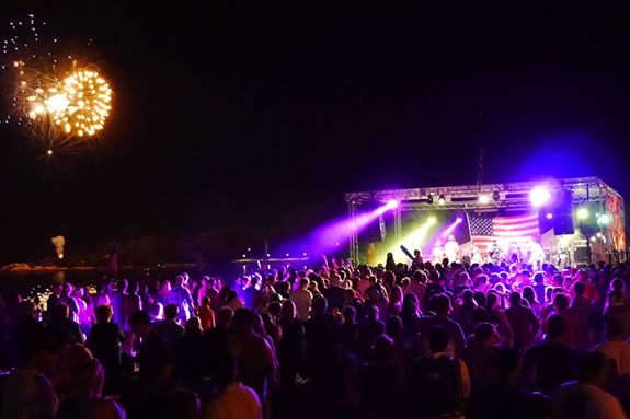 The FREE Annual Independence Day Fireworks Extravaganza Concert on Gloucester Harbor Fourth of July