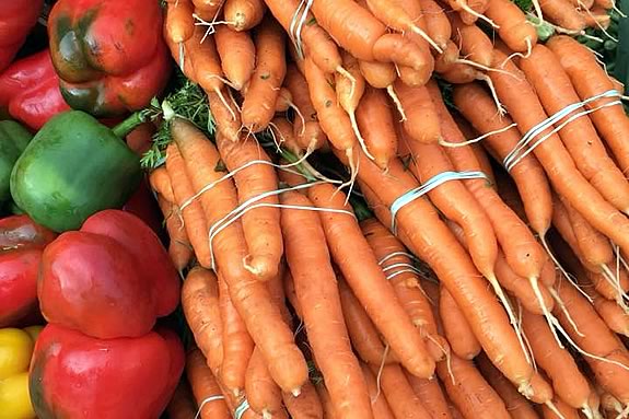 Find fresh local produce and other foods at the Marblehead Farmer's Market!