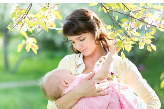 Breastfeeding technique and support class at Anna Jaques Hospital. Best Hospital for Families