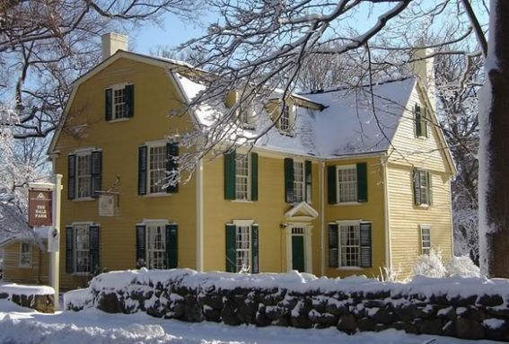 holiday house tours massachusetts