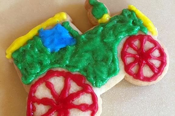 Kids will learn how to decorate holidQay cookies at Marini Farm in Ipswich MA! Kids will learn how to decorate holidQay cookies at Marini Farm in Ipswich MA!