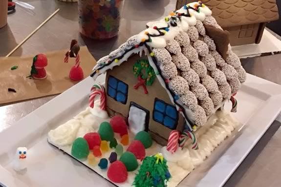Kids will learn how to decorate gingerbrad houses at Marini Farm in Ipswich MA! 