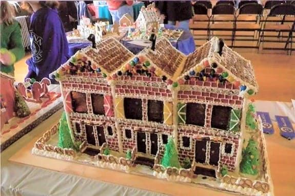 Holiday Punch and Gingerbread House Contest - Nesting With Grace