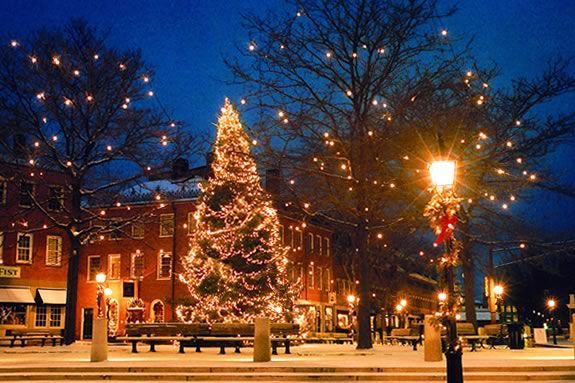 Downtown Newburyport is the place to shop during the invitation nights!