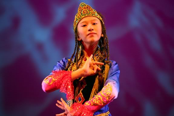 Yasmine will perform “Aurora Over the Silk Road" at Children's Museum of NH